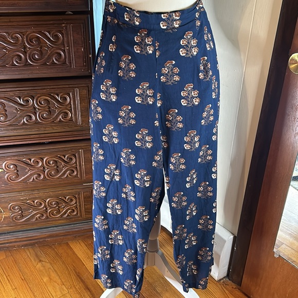 Bunaai Hand stamped navy blue two piece, wrap shirt and pants. Size Large. - Picture 4 of 6